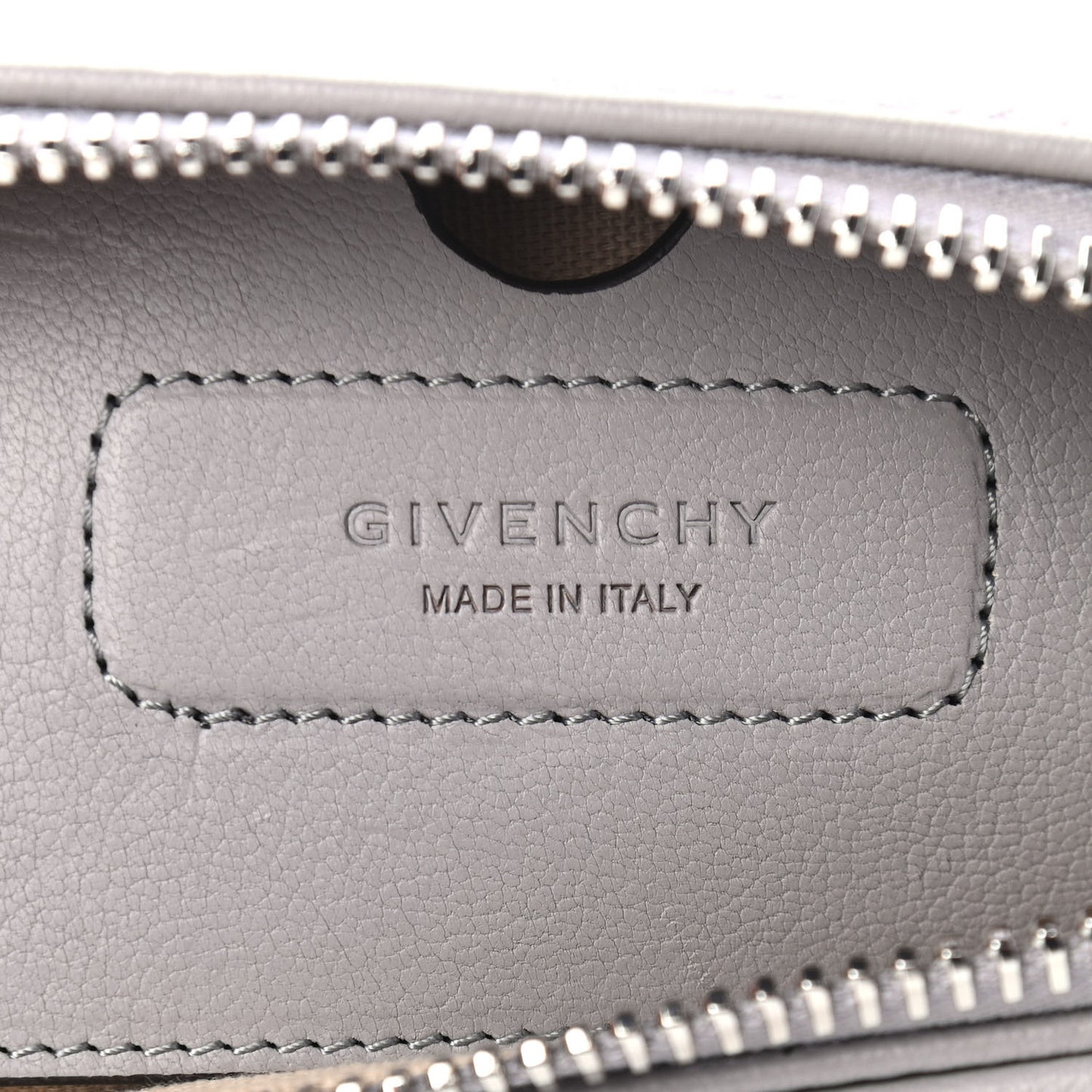 Sugar Goatskin Nano Antigona Pearl Grey
