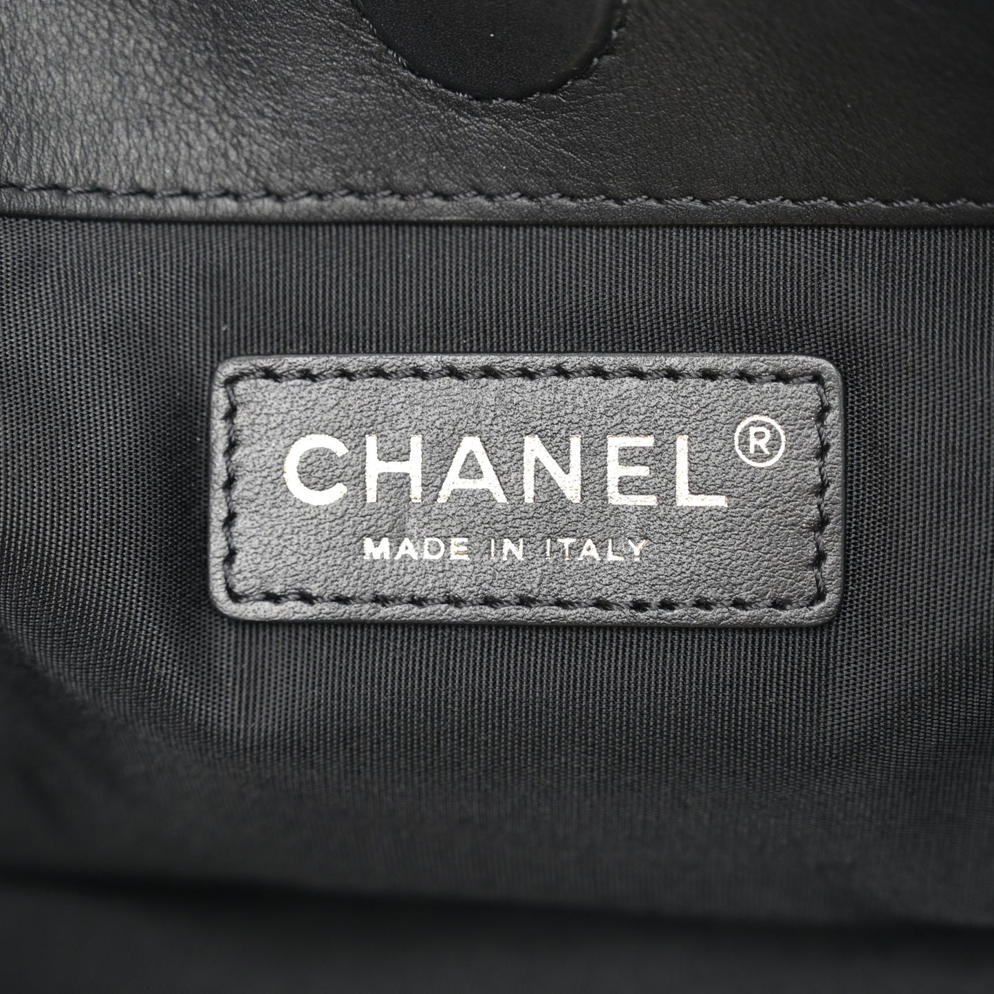 Calfskin Quilted Chain Flat Tote Black