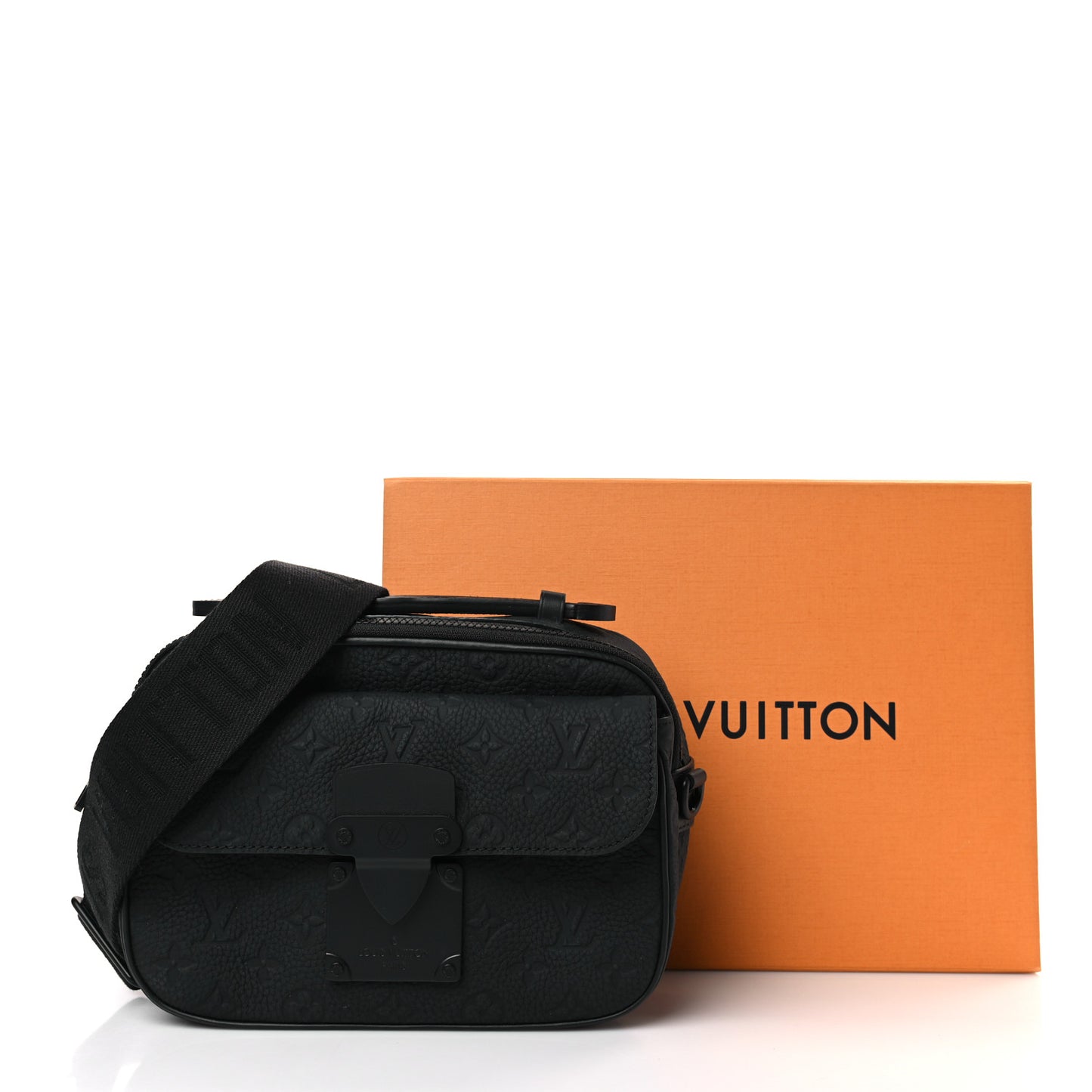 Taurillon Monogram S Lock Messenger Black