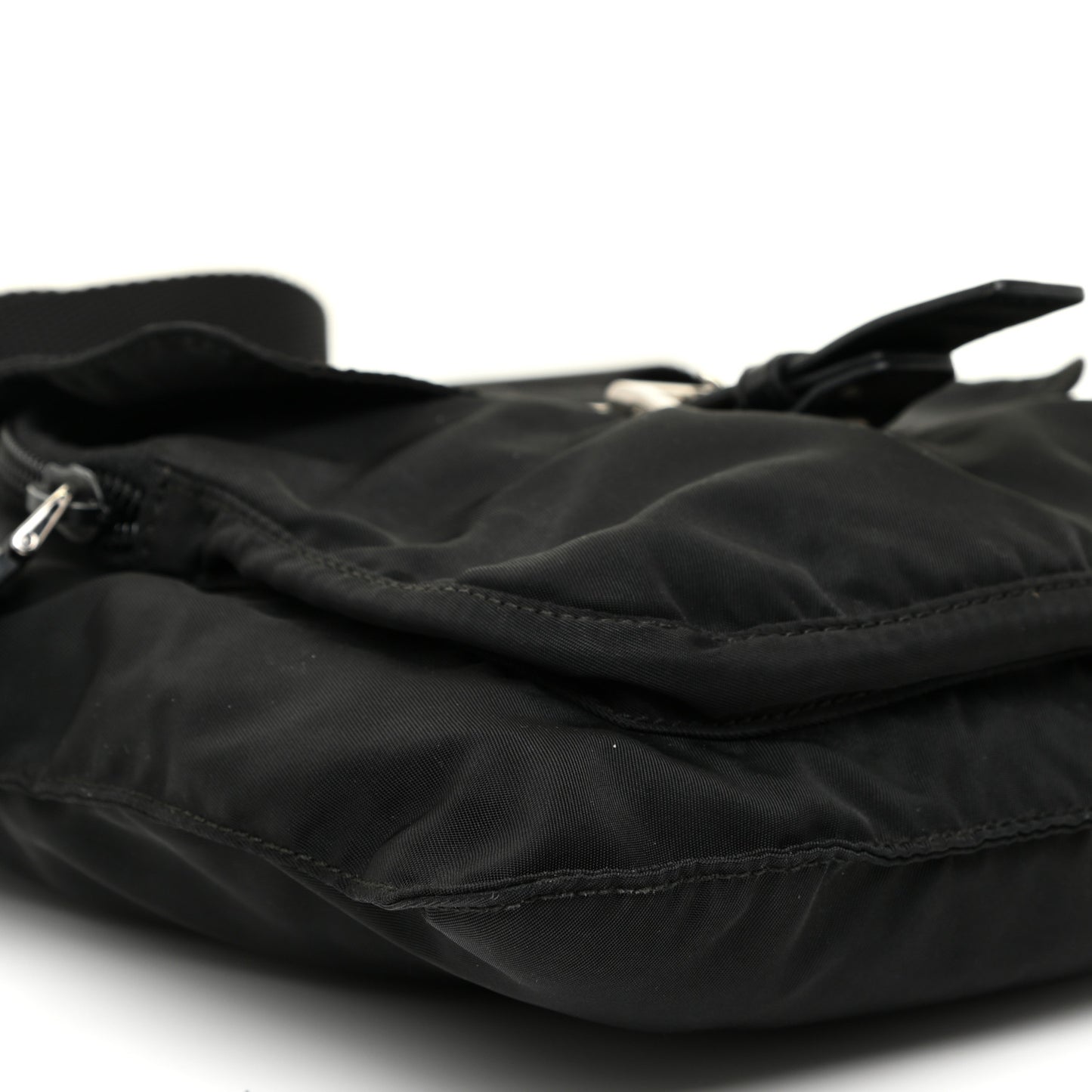 Nylon Tessuto Vela Messenger Bag Black