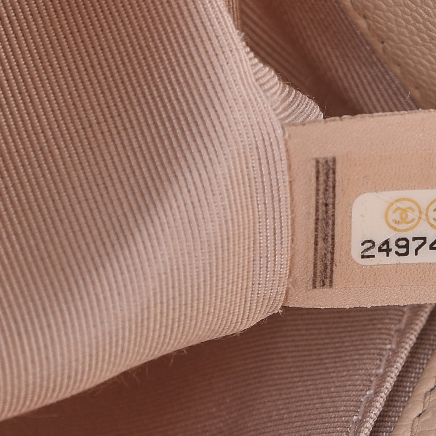 Caviar Chevron Quilted Medium Boy Flap Light Beige