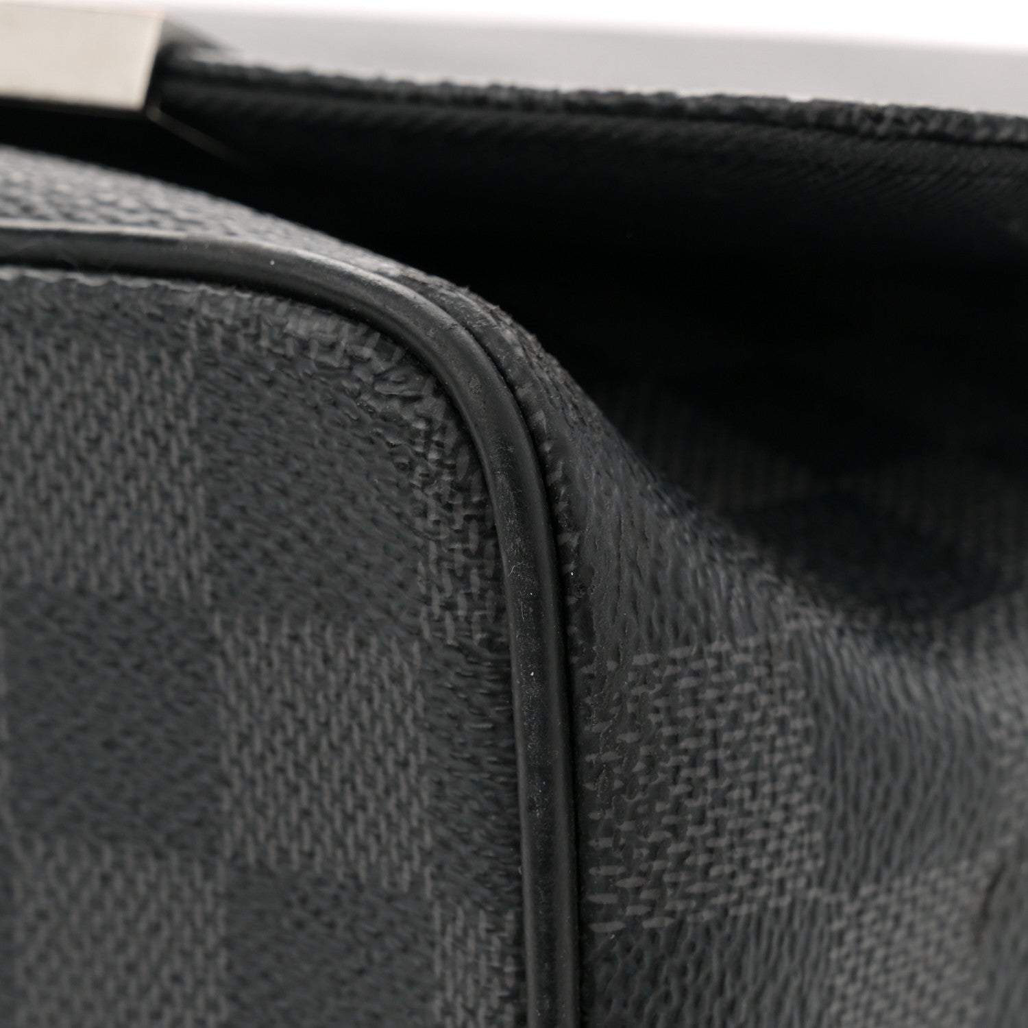 Louis Vuitton Damier Graphite District GM 11 of 11