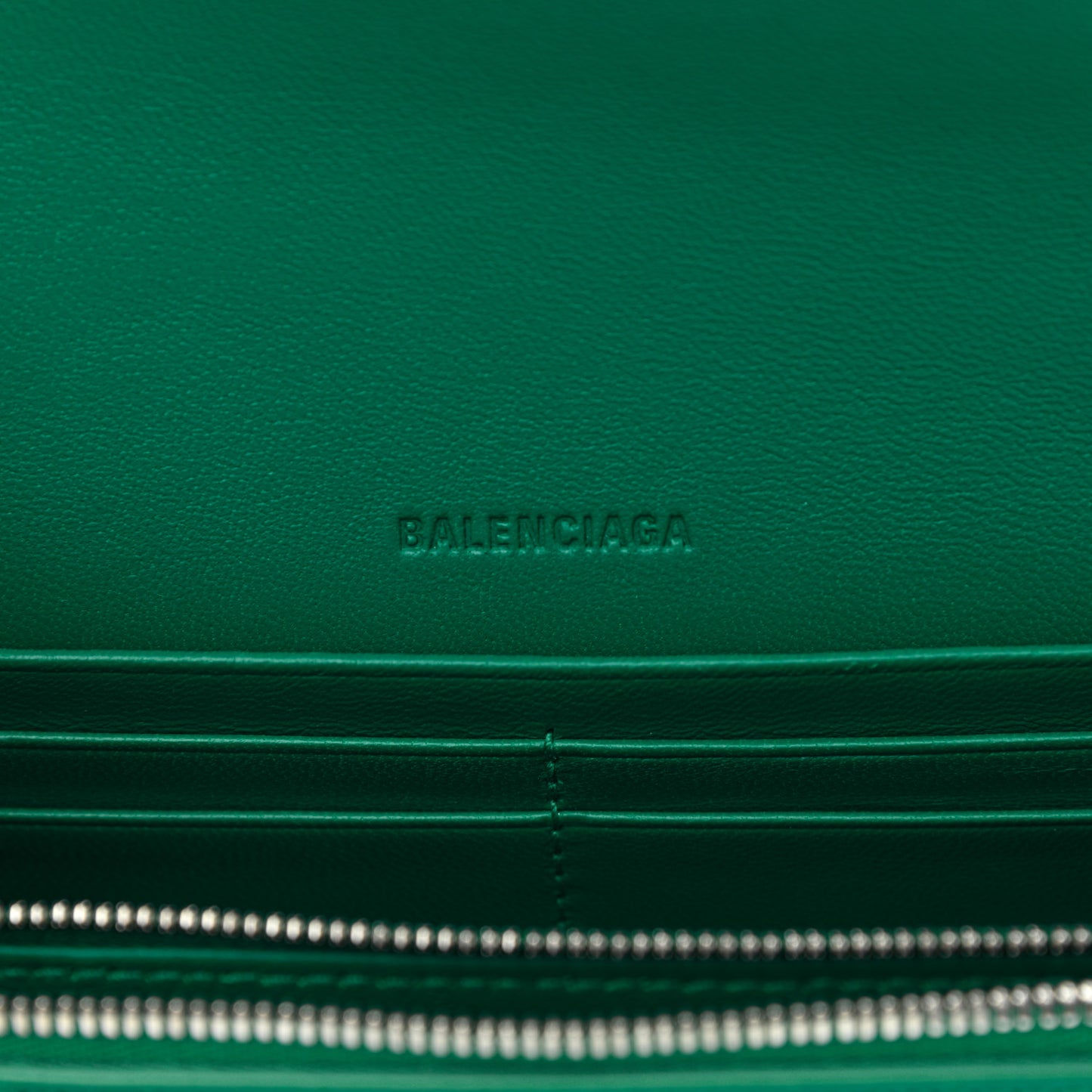 Extra Supple Calfskin Crocodile Embossed Gossip Wallet On Chain Jade