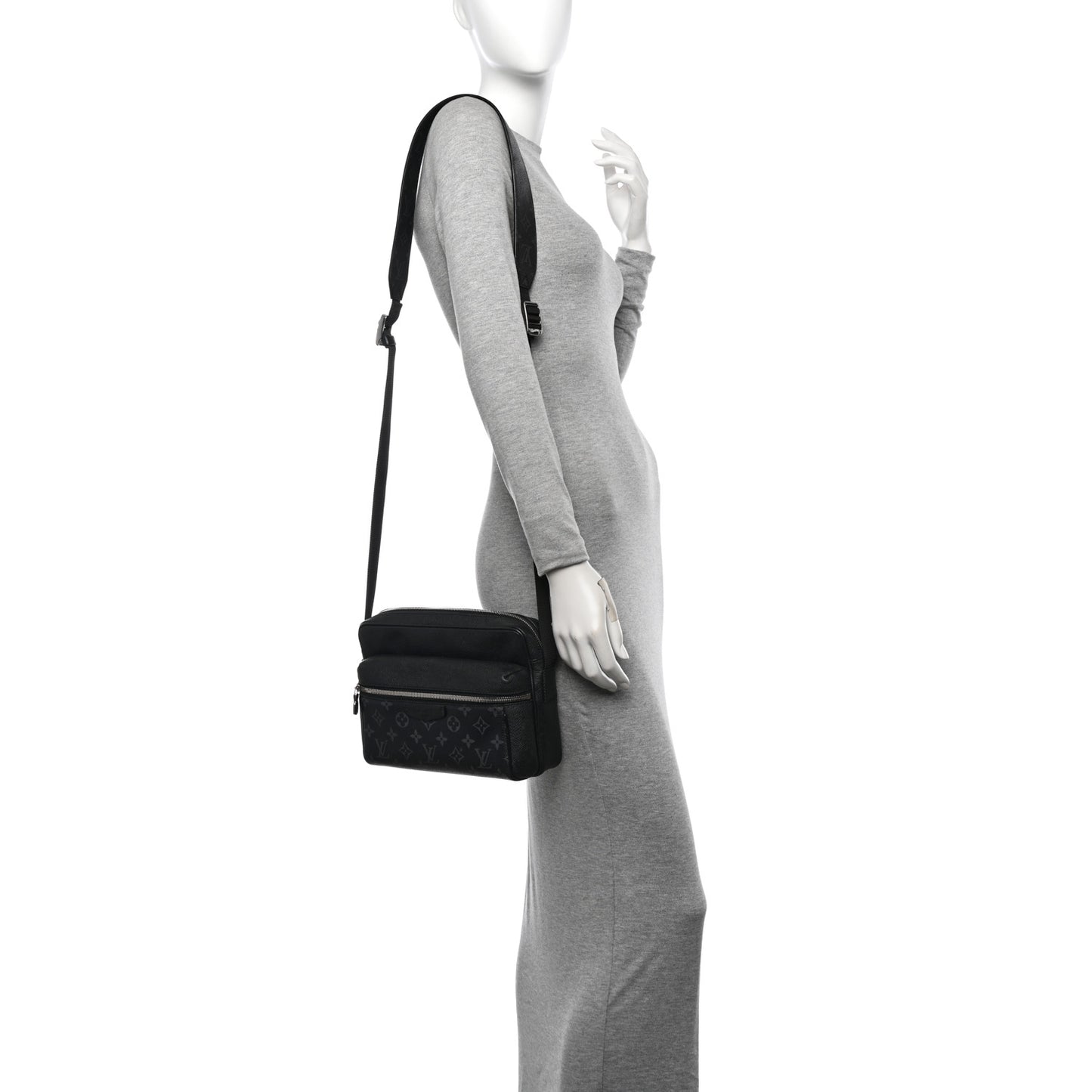 Taiga Monogram Eclipse Outdoor Messenger Black