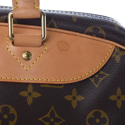 Louis Vuitton Monogram Evasion Sports Bag 11 of 15