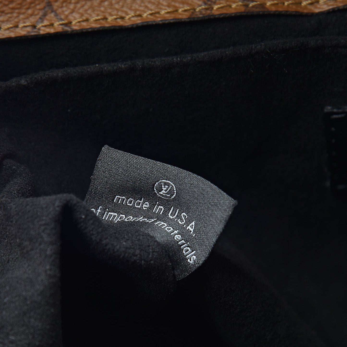 Reverse Monogram Pochette Metis