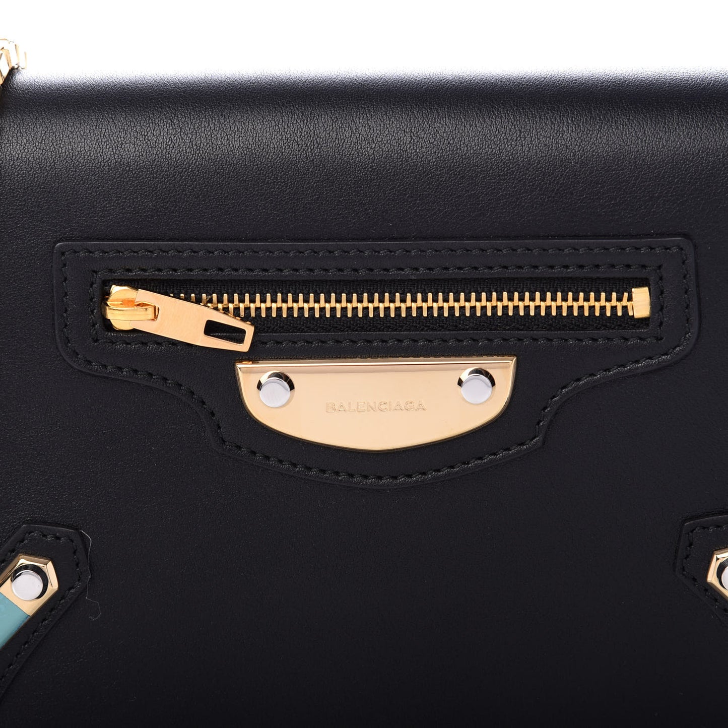 Veau Amp Plate Gold Chain Wallet Black