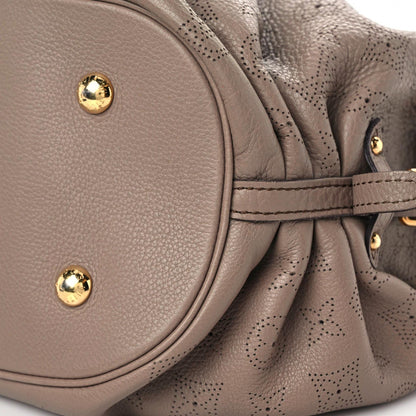 Louis Vuitton Mahina L Taupe 11 of 12