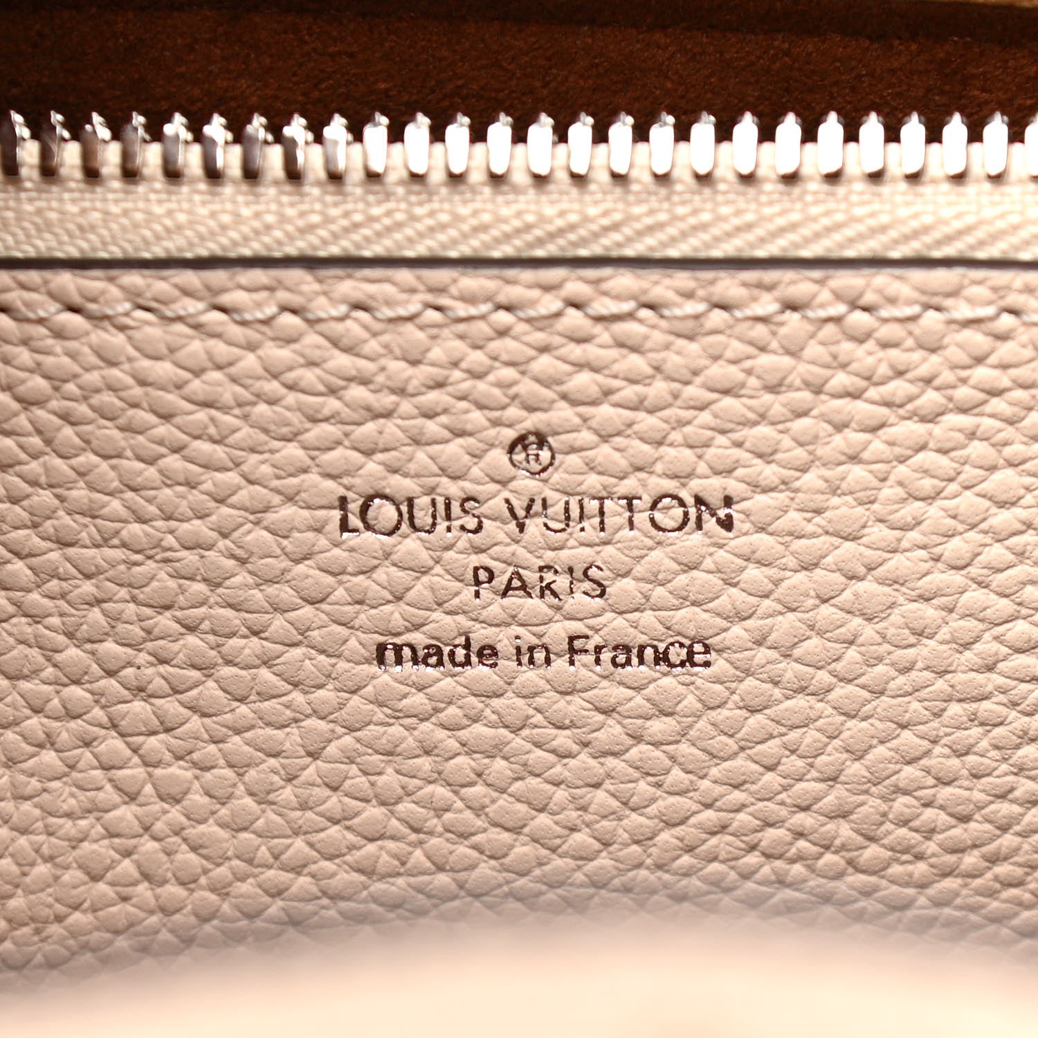 Louis Vuitton Mahina Muria Creme 6 of 10