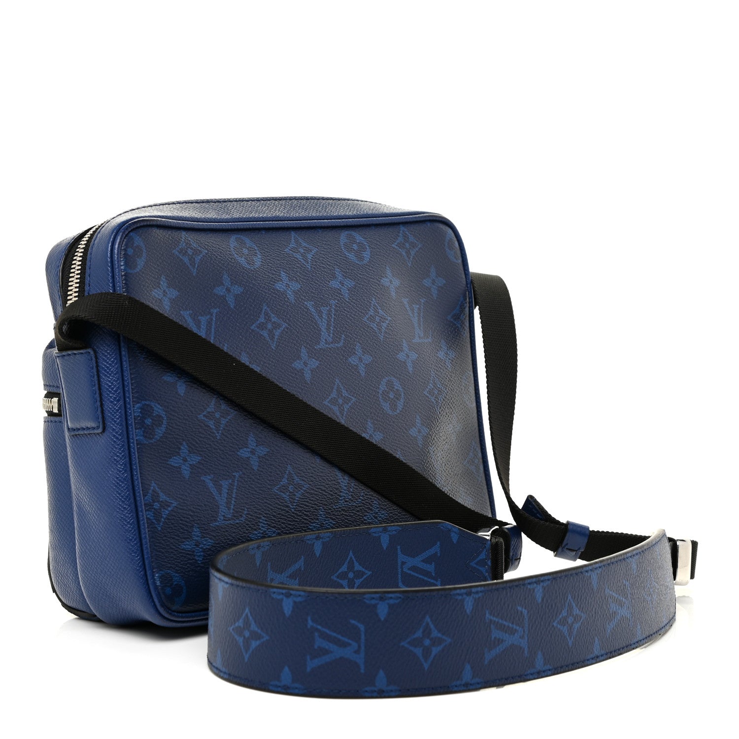 Louis Vuitton Taiga Monogram Outdoor Messenger Cobalt 3 of 15