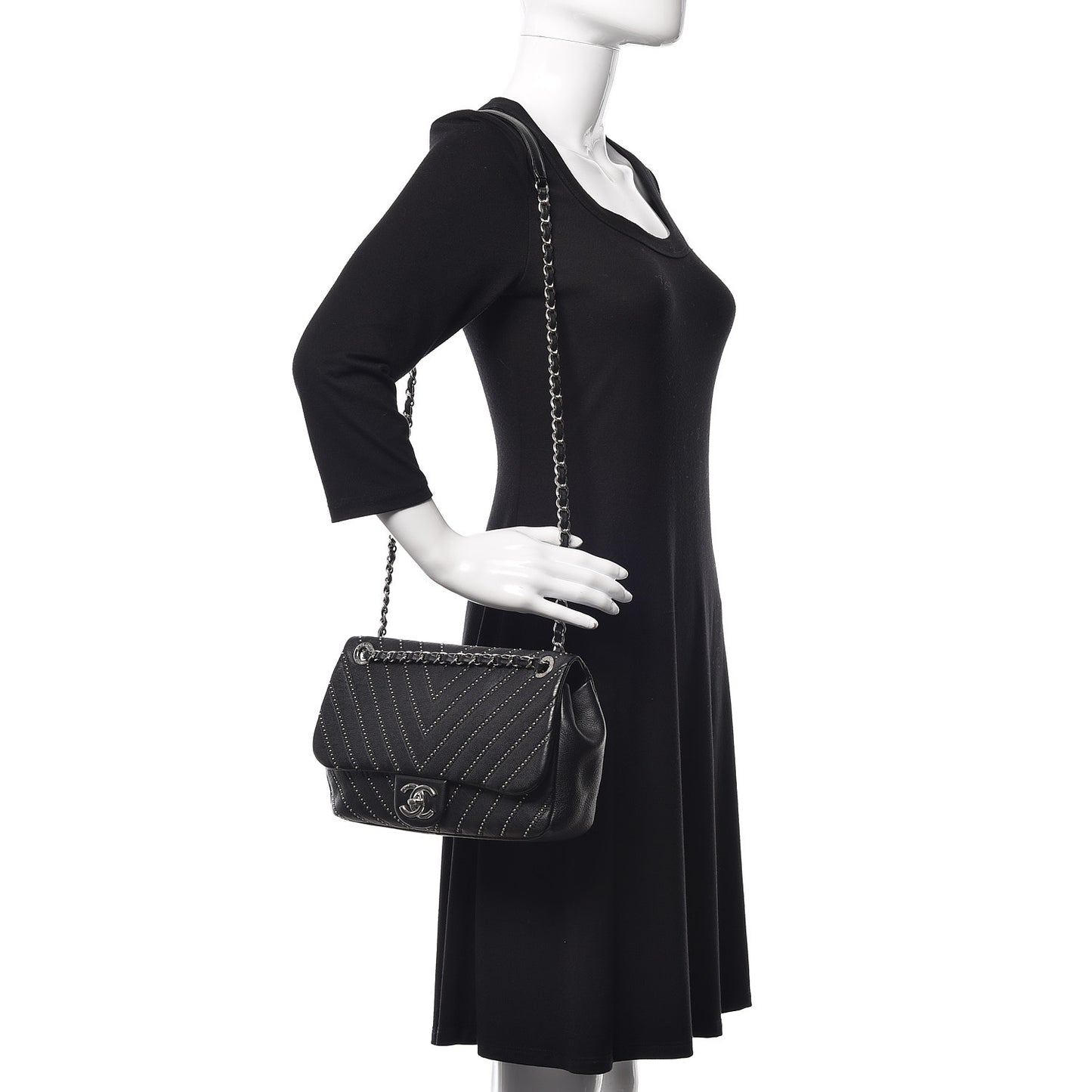 Calfskin Studded Chevron Quilted Medium Stud Wars Flap Black