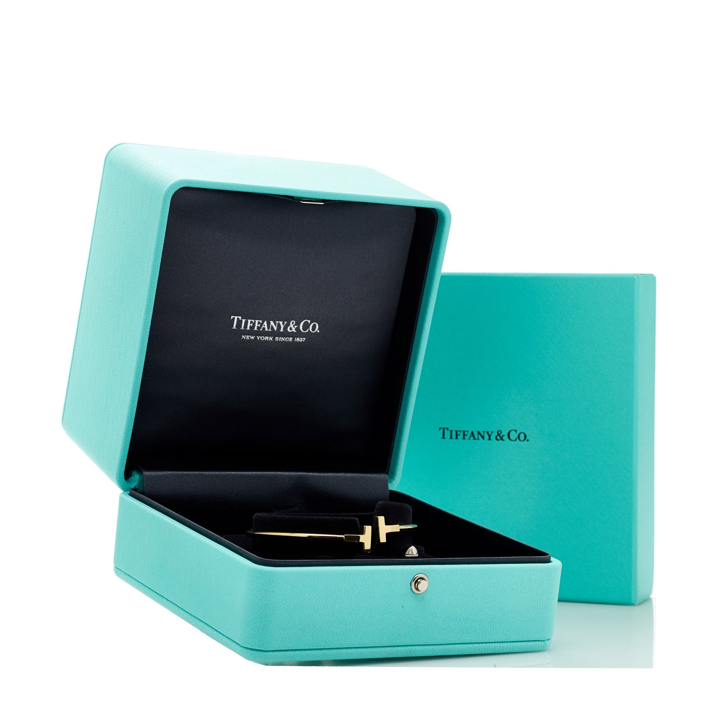 18K Yellow Gold T Wire Bracelet