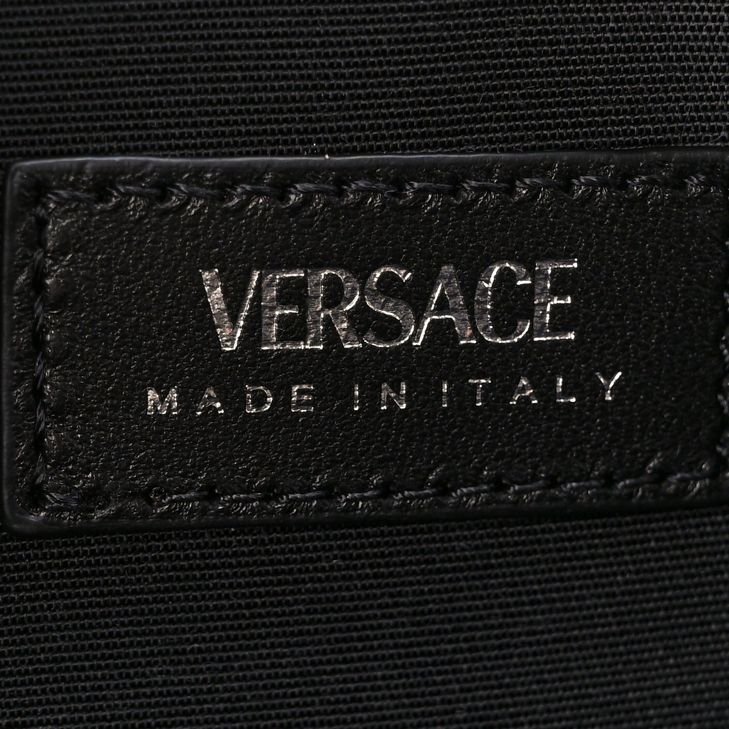 Velvet Quilted Medusa Wallet On Chain Black
