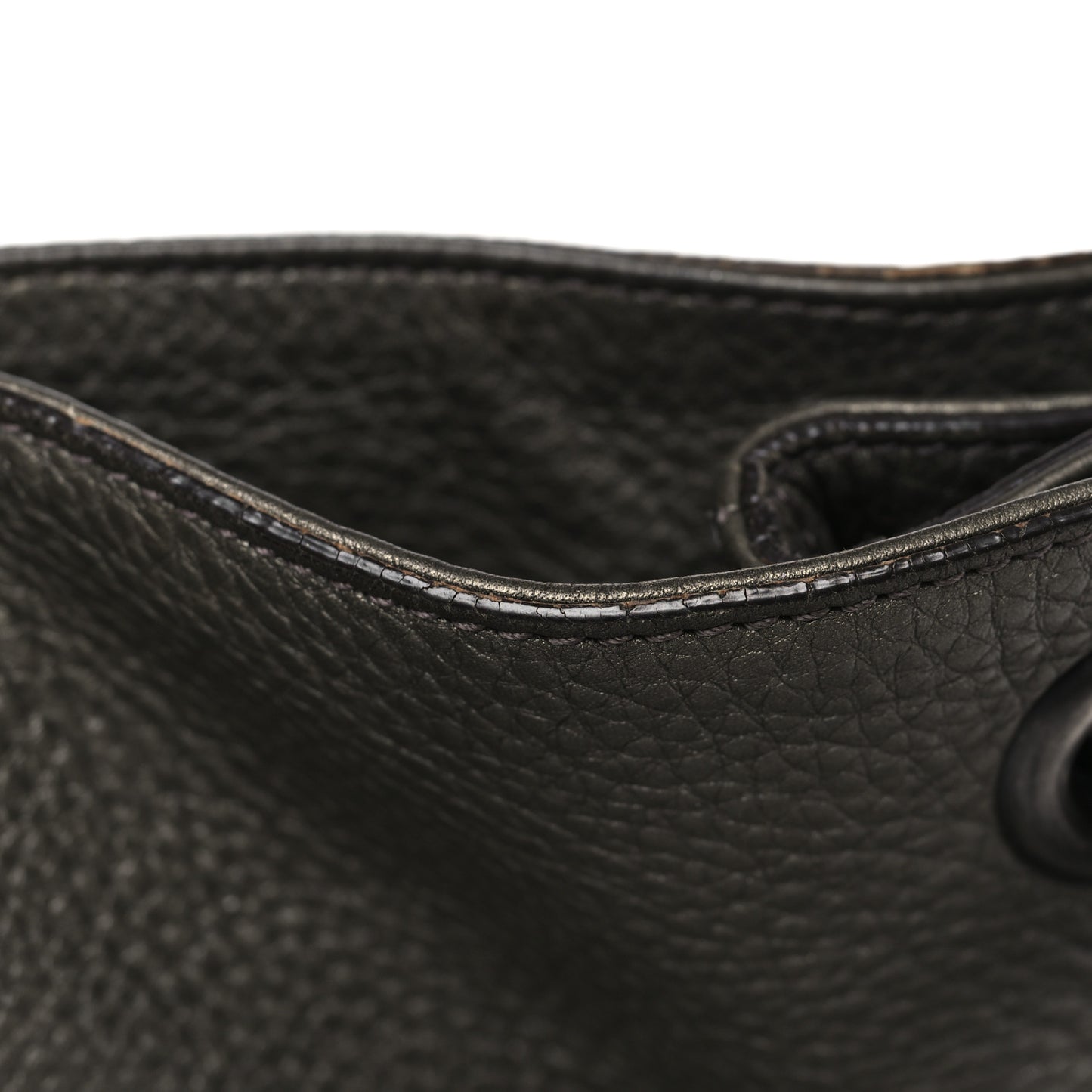 Metallic Pebbled Calfskin Medium Soho Chain Shoulder Bag Sasso