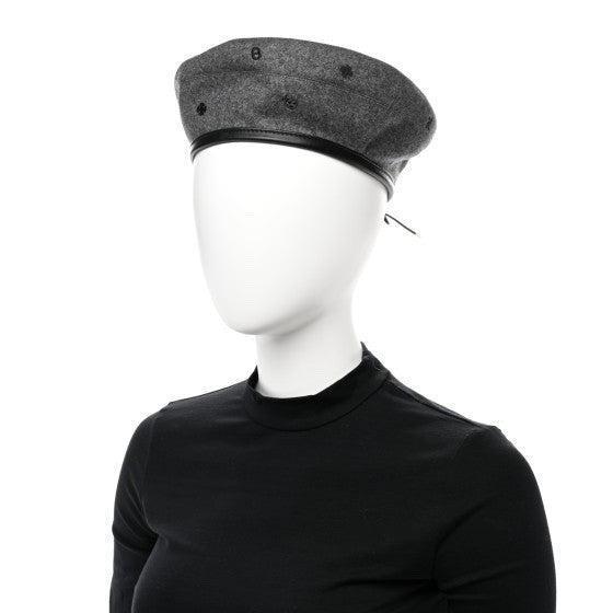 Cashmere Lambskin Saint-Honore Charms Beret 57 Charbon