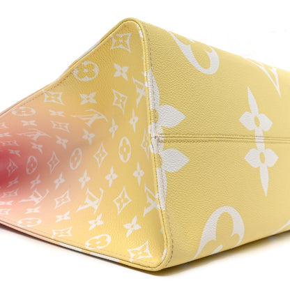 Louis Vuitton Monogram Giant By The Pool Onthego GM Light Pink 8 of 9