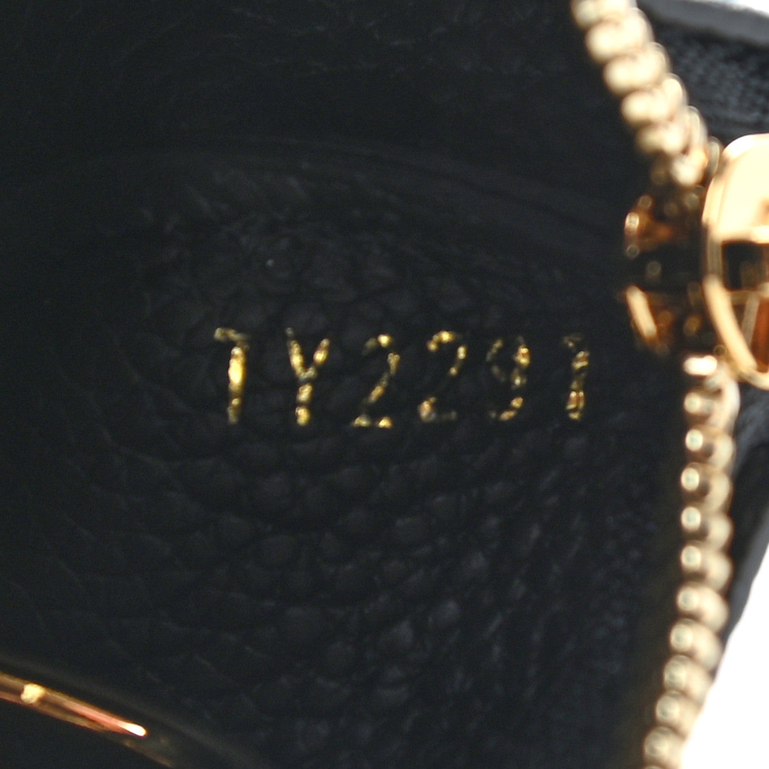 Louis Vuitton Empreinte Monogram Giant Key Pouch Black Beige 7 of 7