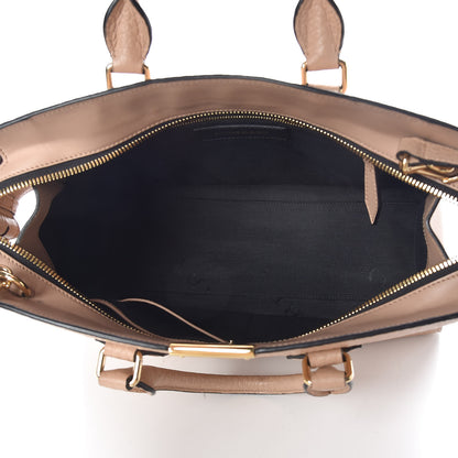 Burberry Signature Grain Medium Clifton Bag Pale Apricot 5 of 14