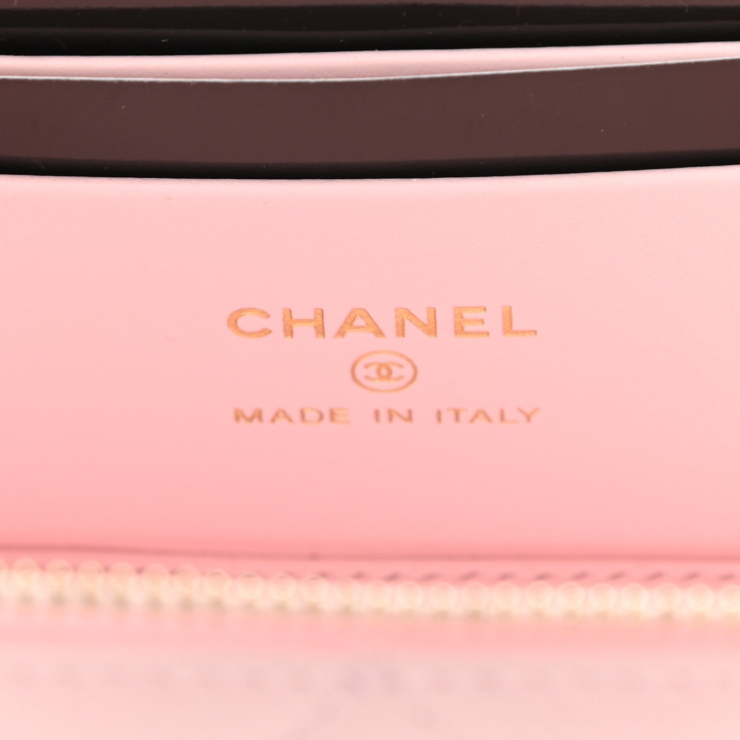Caviar Quilted Small Vanity Case With Chain Light Pink