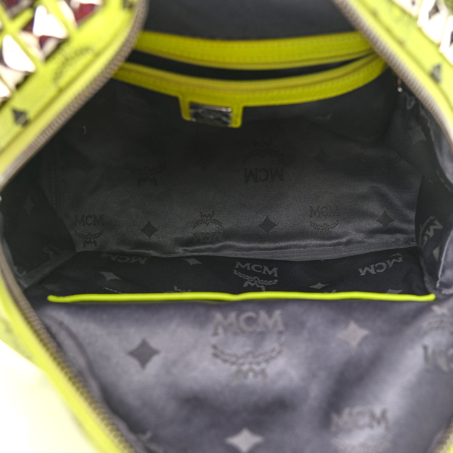 Visetos Crown Stud Medium Stark Backpack Green