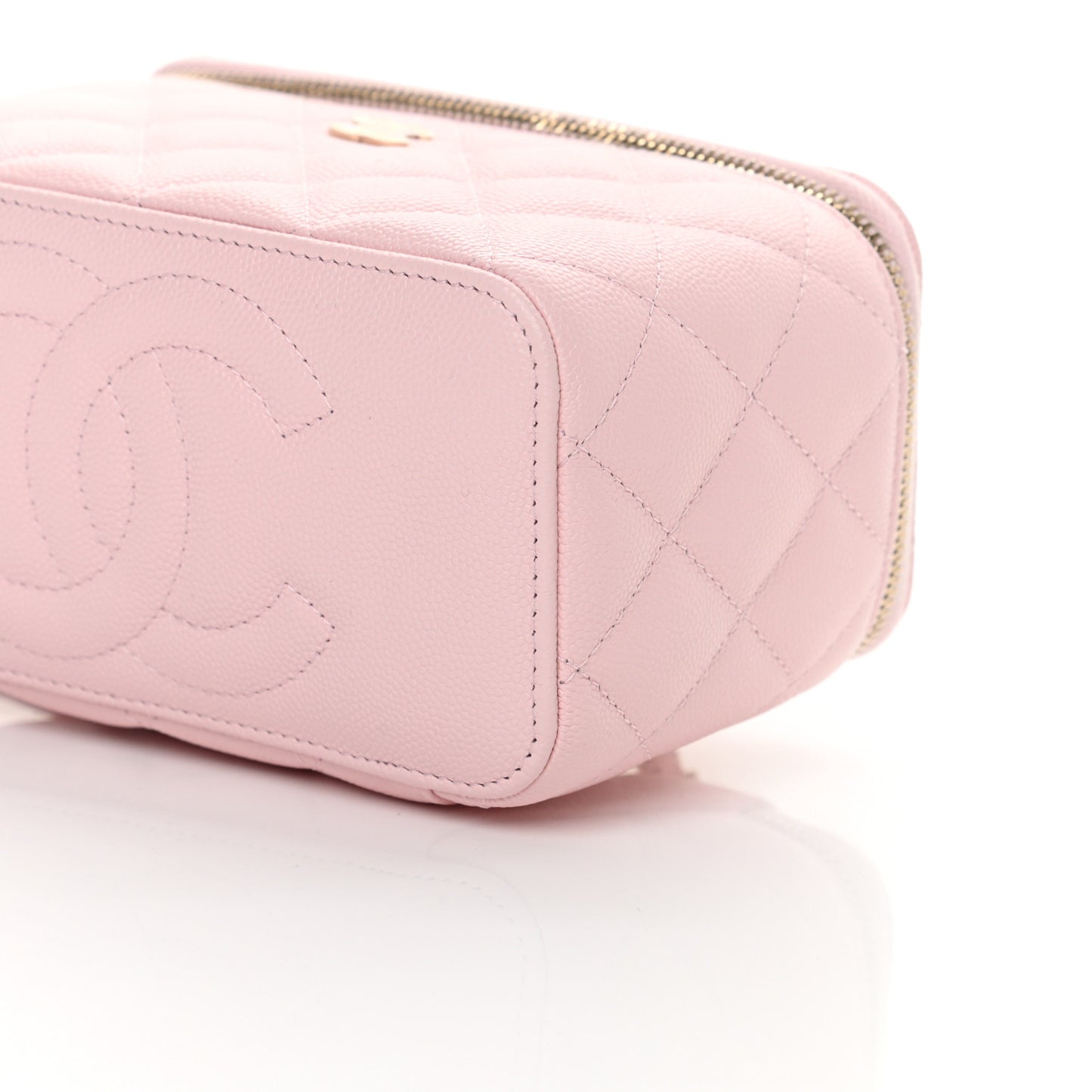 Caviar Quilted Small Vanity Case With Chain Light Pink