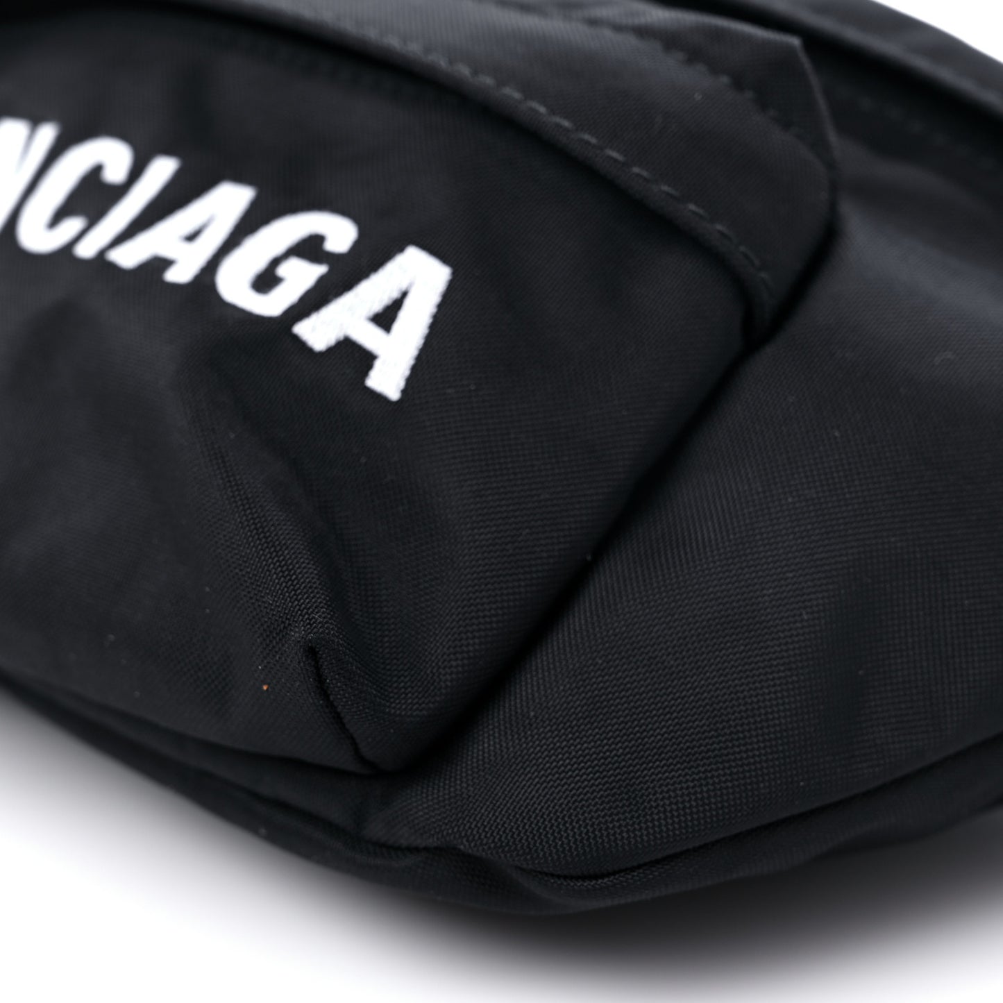 Sport Nylon Logo Embroidered Wheel Beltpack Black