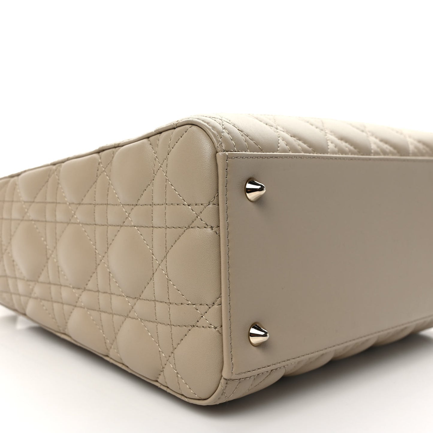 Lambskin Cannage Medium Lady Dior Beige