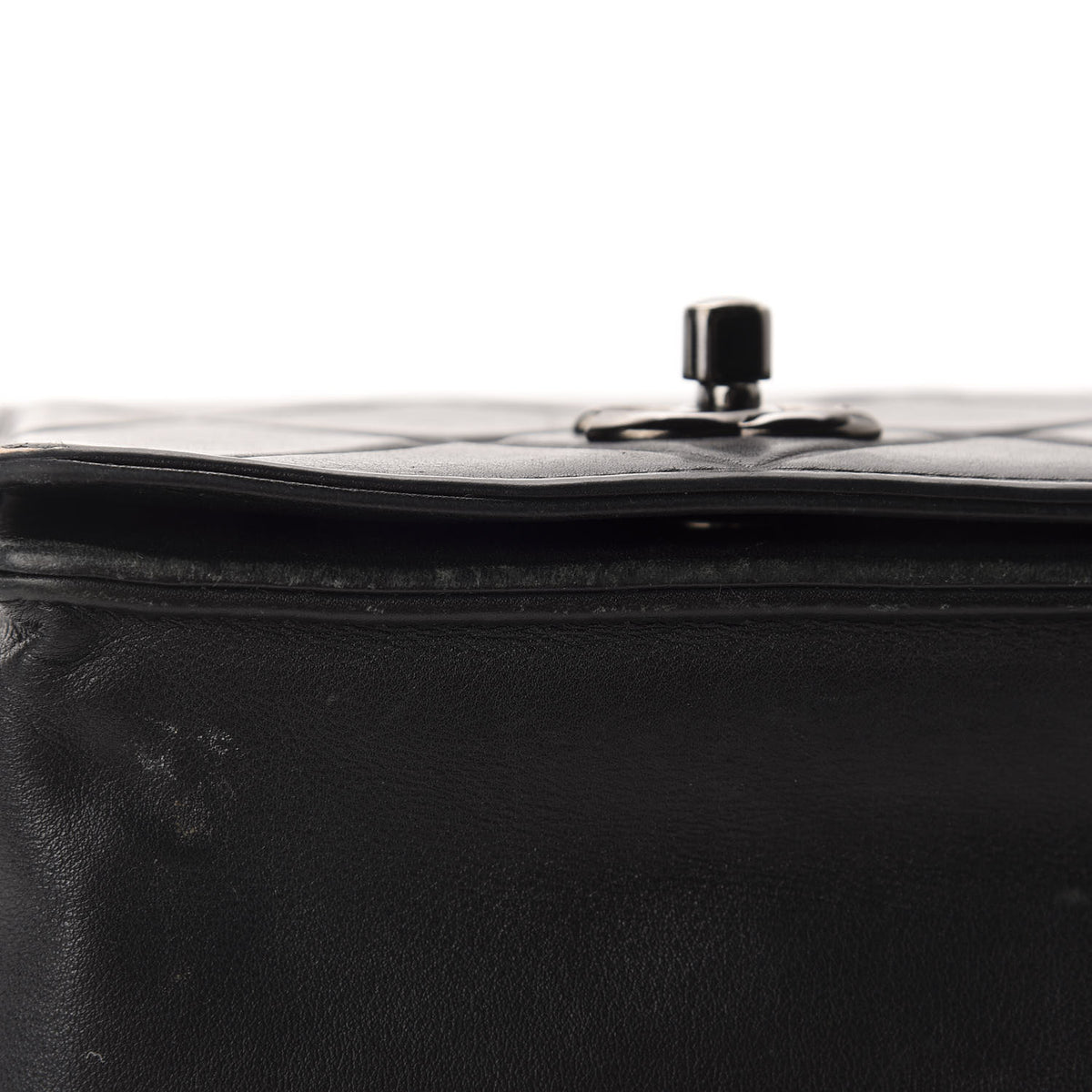Calfskin Mini Propeller Flap Black