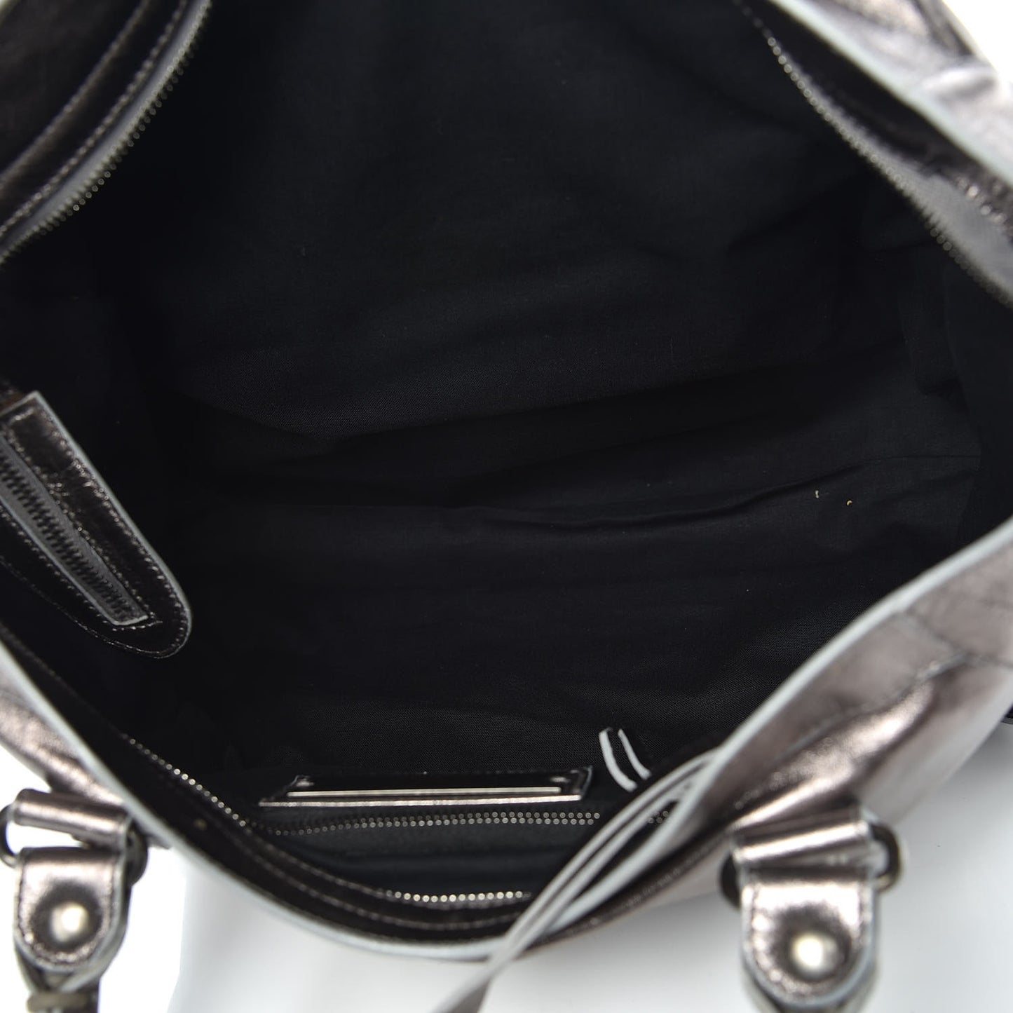 Metallic Agneau Classic Hardware City Pewter