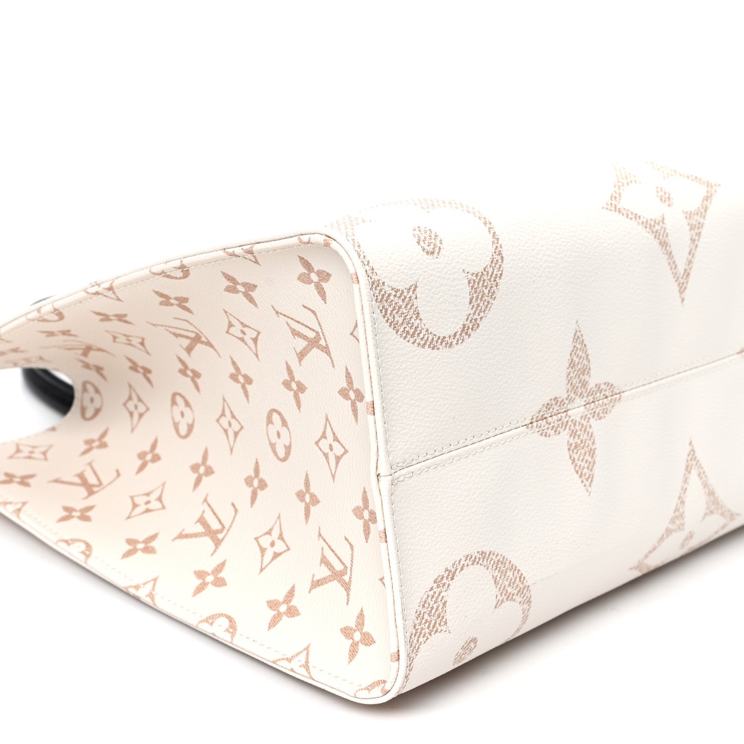 Louis Vuitton Monogram Dune Giant Onthego MM 7 of 8