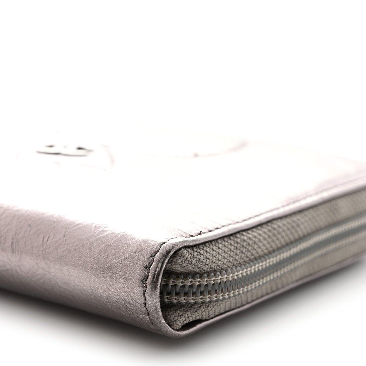 Metallic Aged Calfskin CC Bow Wallet Silver