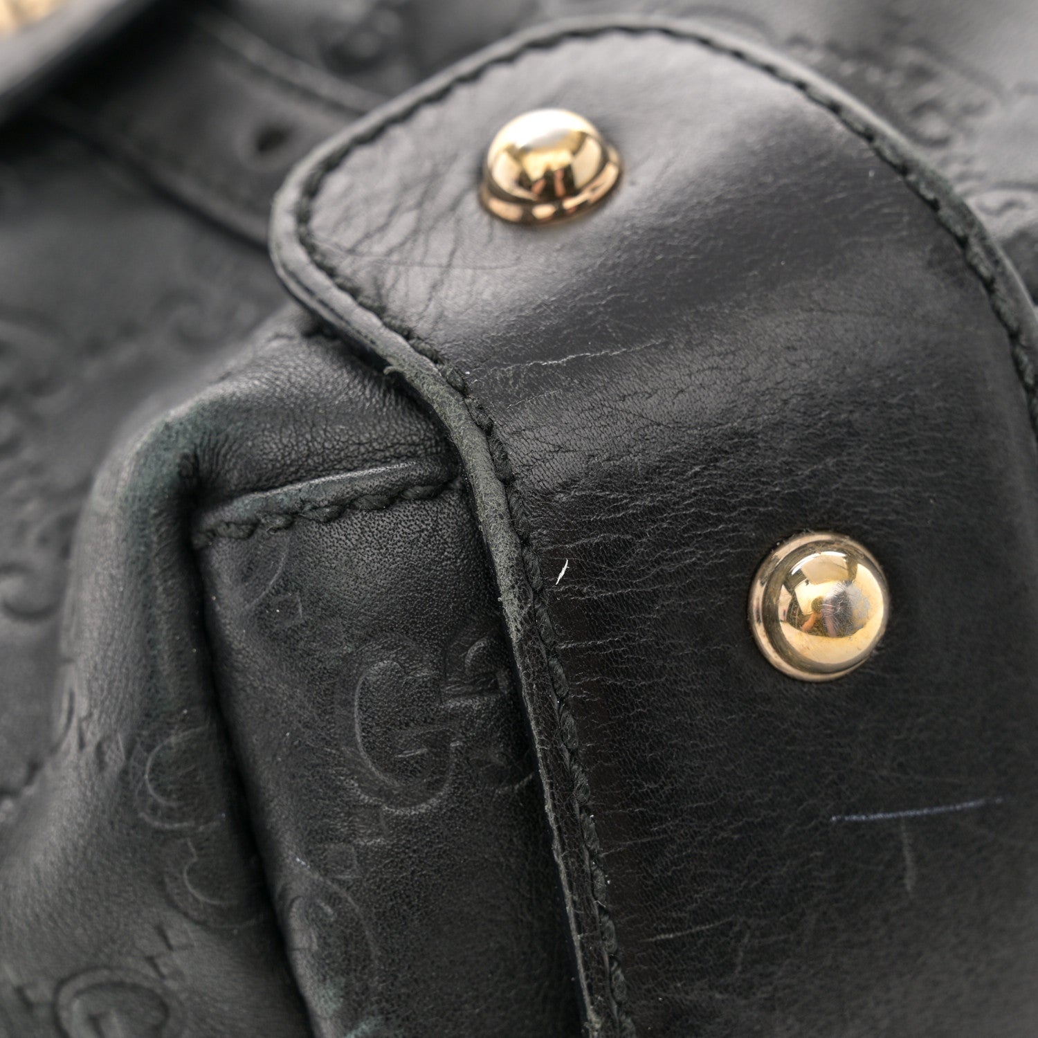 Gucci Guccissima Small Pelham Shoulder Bag Black 11 of 12