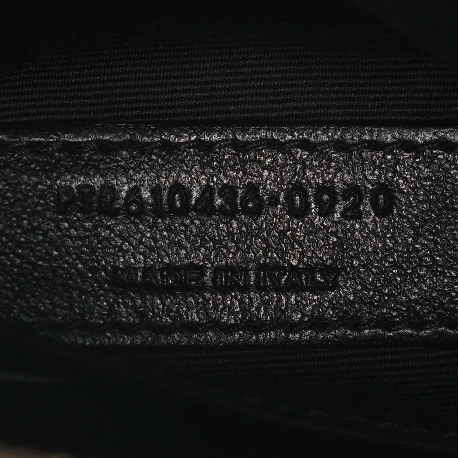Saint Laurent Grain De Poudre Matelasse Chevron Quilted Round Vinyle Camera Bag Crema Soft 25 of 40
