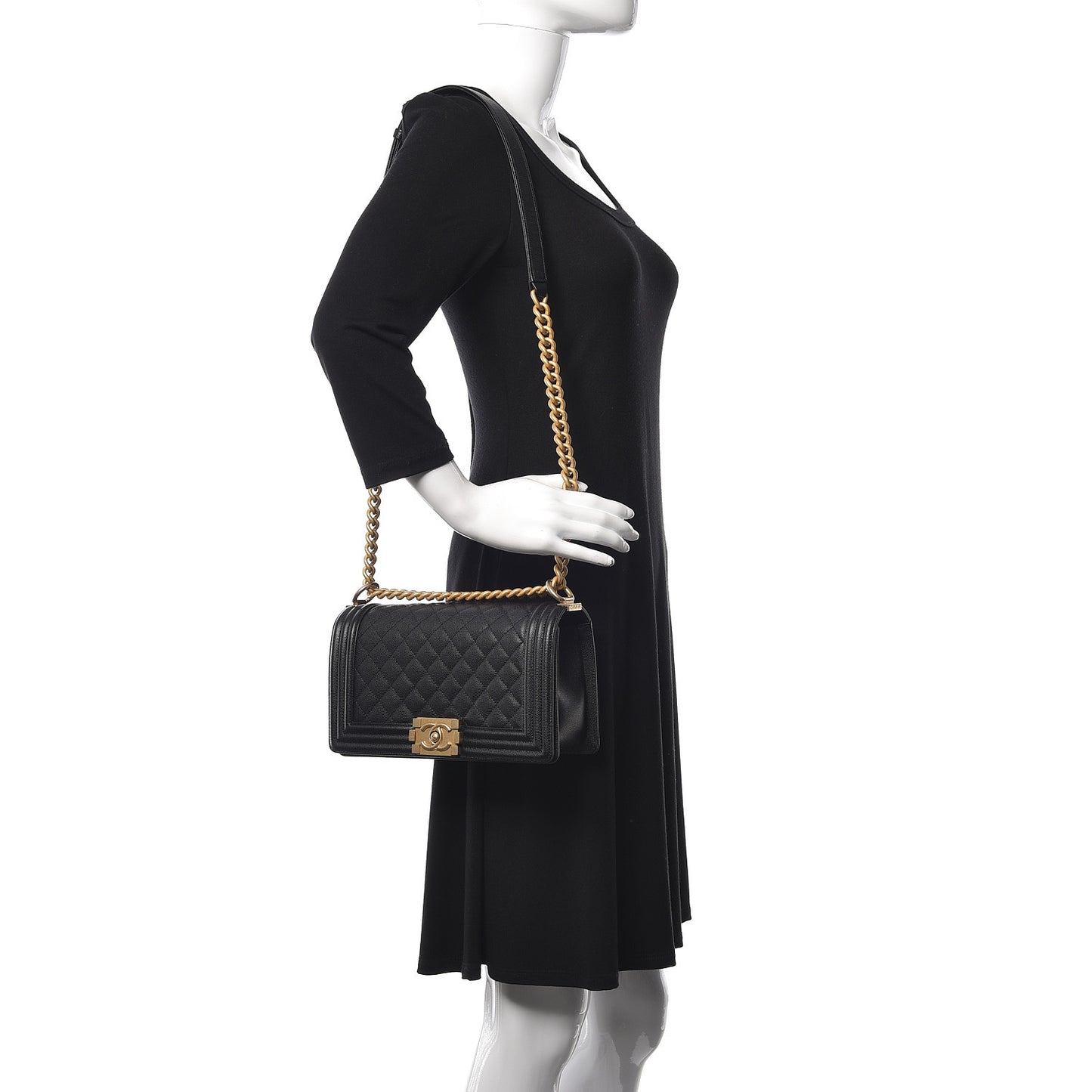 Caviar Quilted Medium Boy Flap Black
