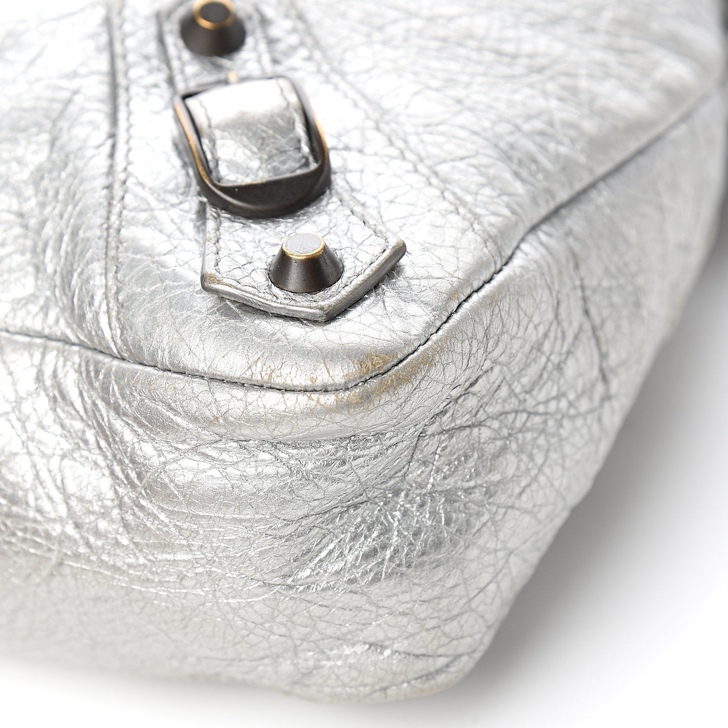 Metallic Agneau Classic Hardware Town Gris Aluminum