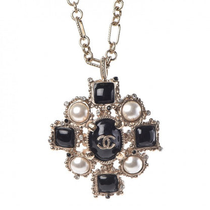 Chanel Gripoix Poured Glass Pearl CC Pendant Necklace Black Gold 4 of 7