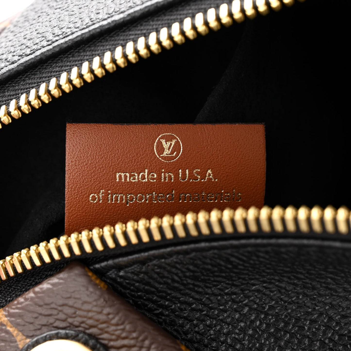 Monogram V Tote BB Black