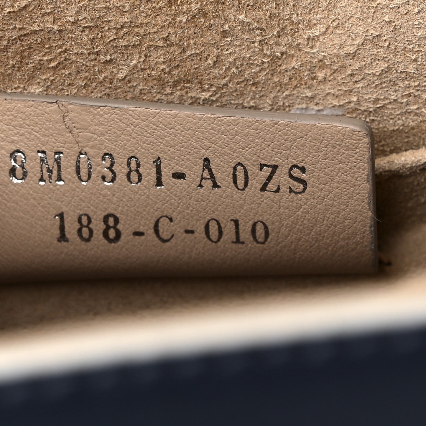 Vitello Liberty Pearl Scalloped Small Kan I Shoulder Bag Nebula Blu Scuro