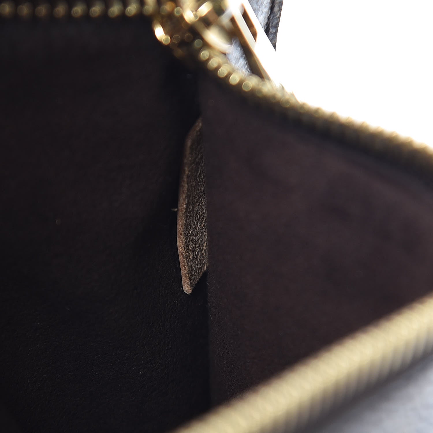 Louis Vuitton Monogram Pochette Metis 7 of 21
