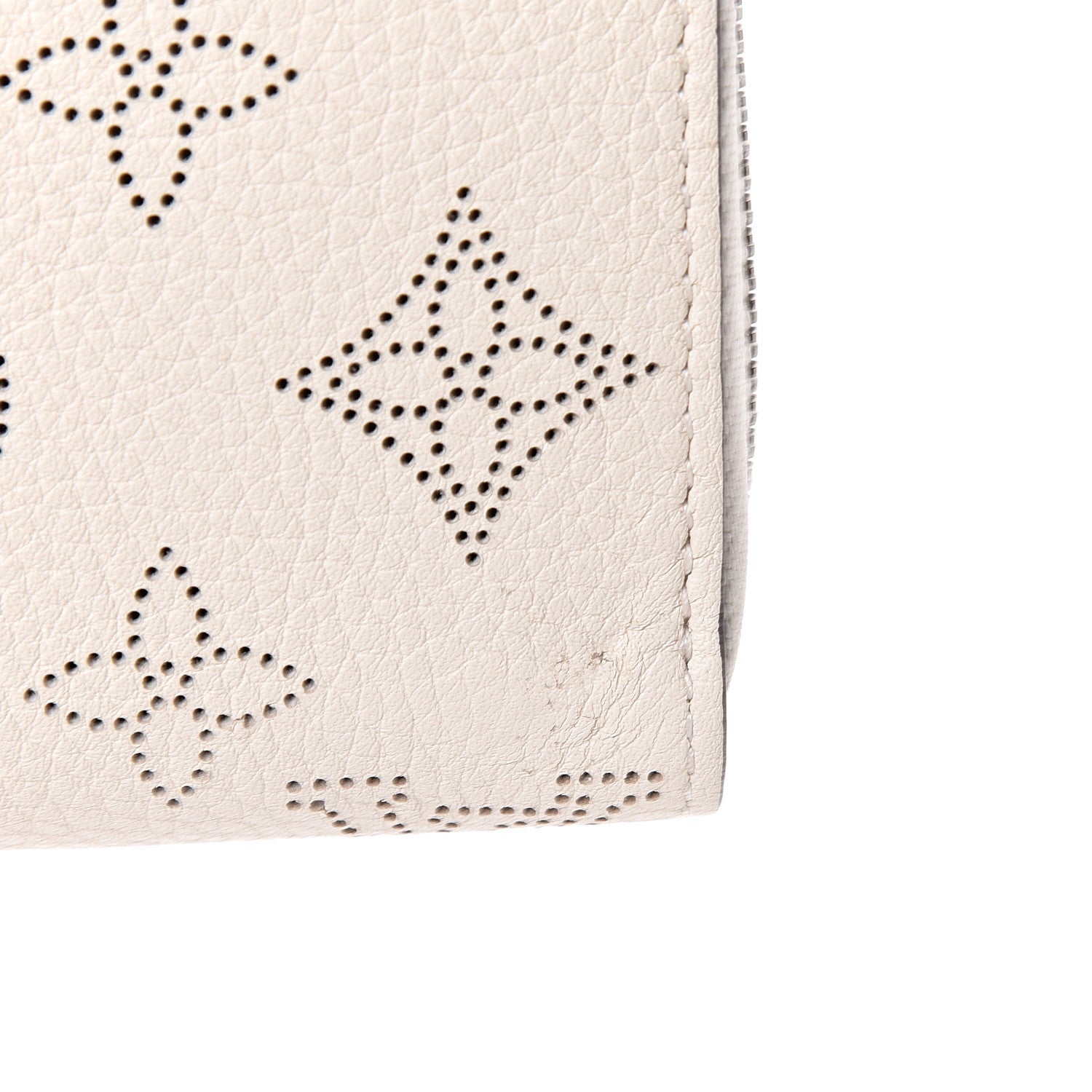 Louis Vuitton Mahina Zippy Wallet Ivory 7 of 9