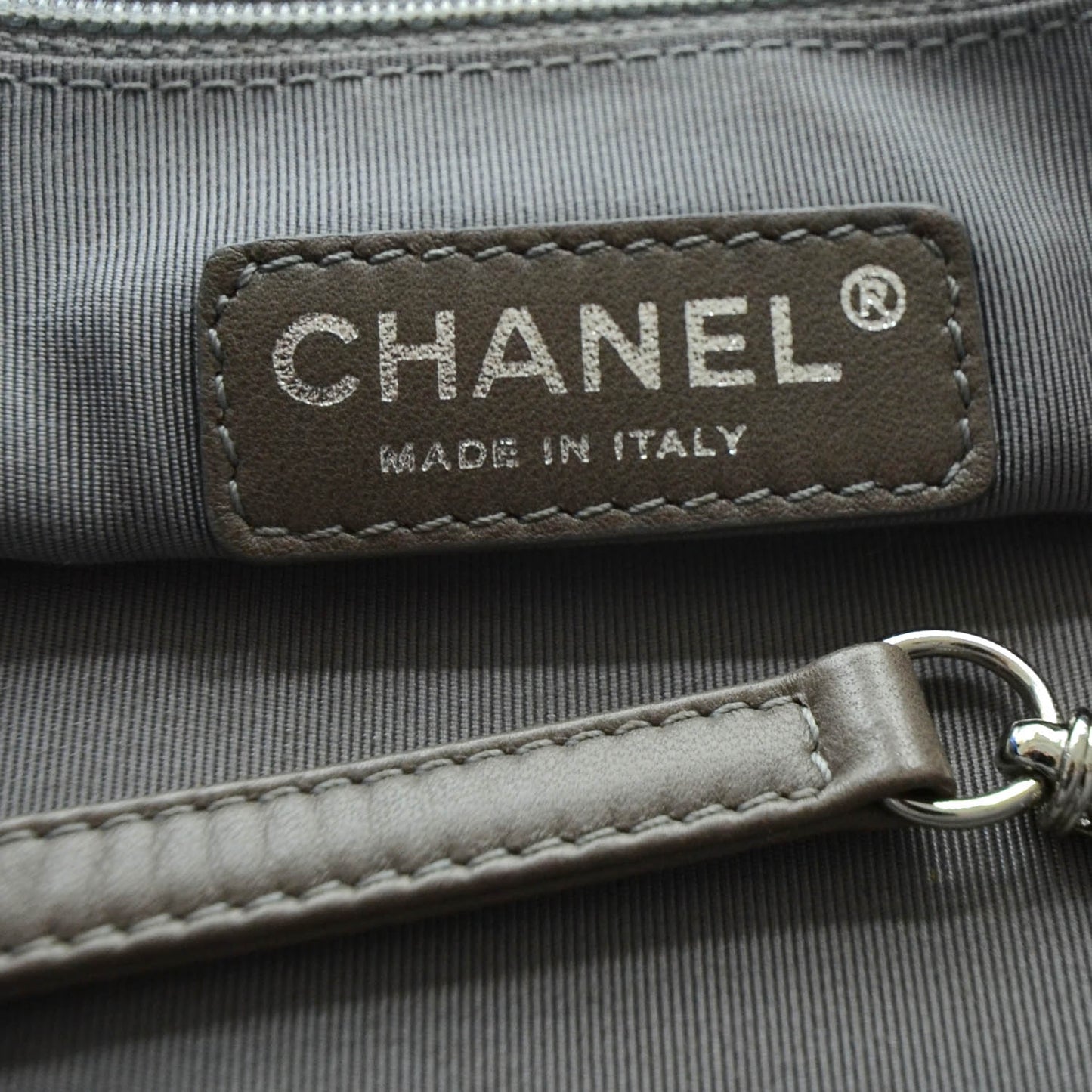 Leather Modern Chain Tote Metallic Blue
