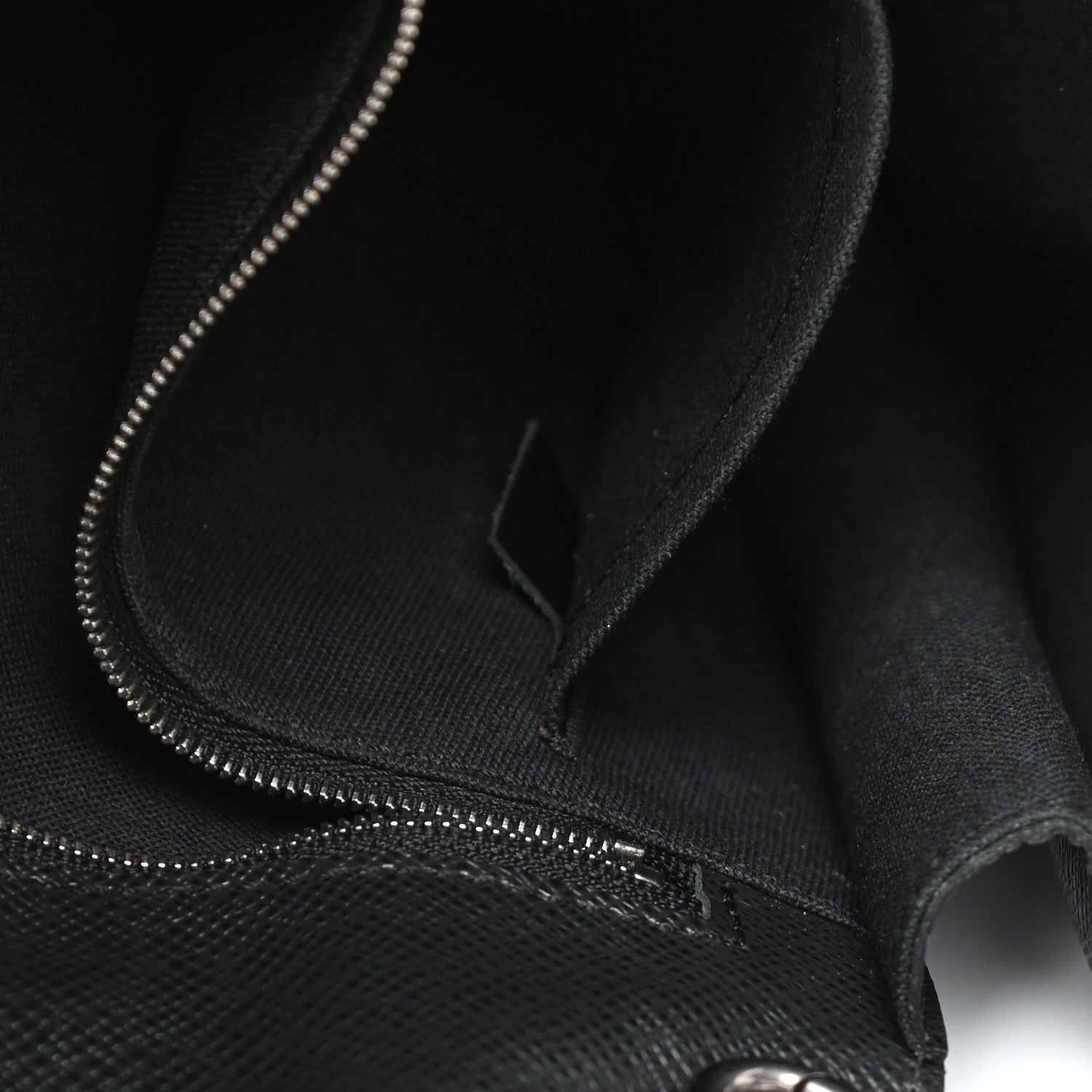 Louis Vuitton Taiga Pochette Belaia Ardoise 7 of 8