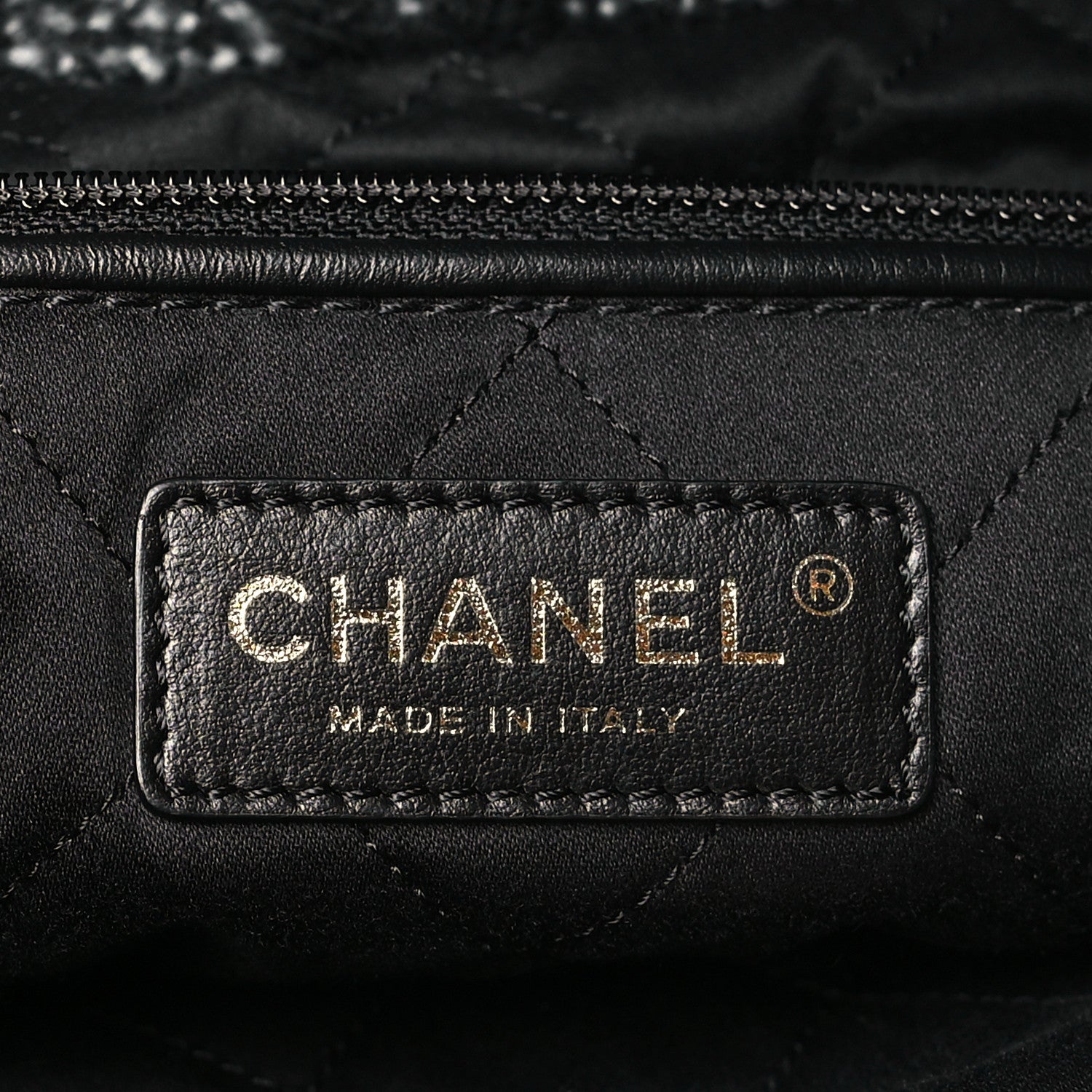 Chanel Tweed Quilted Chanel 22 Black Ecru 7 of 10