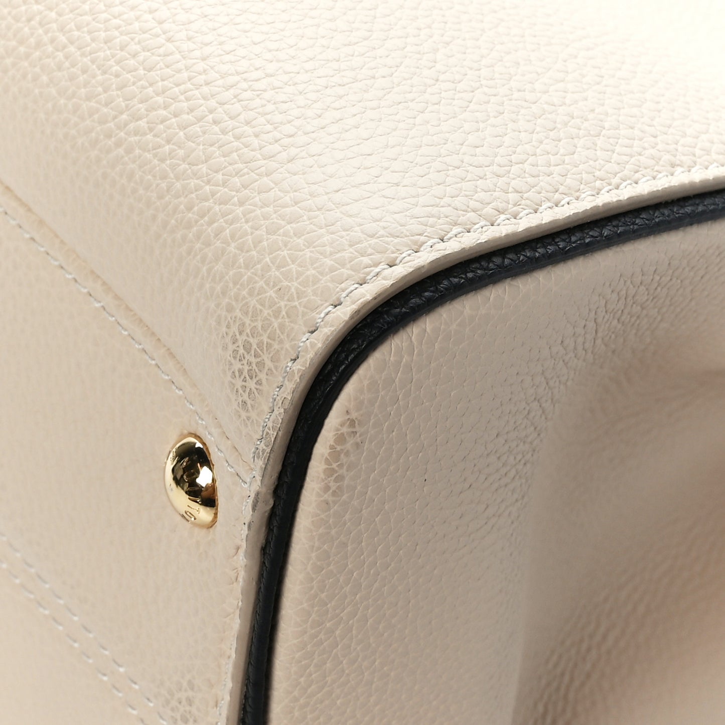 Grained Calfskin Monogram Double V Creme
