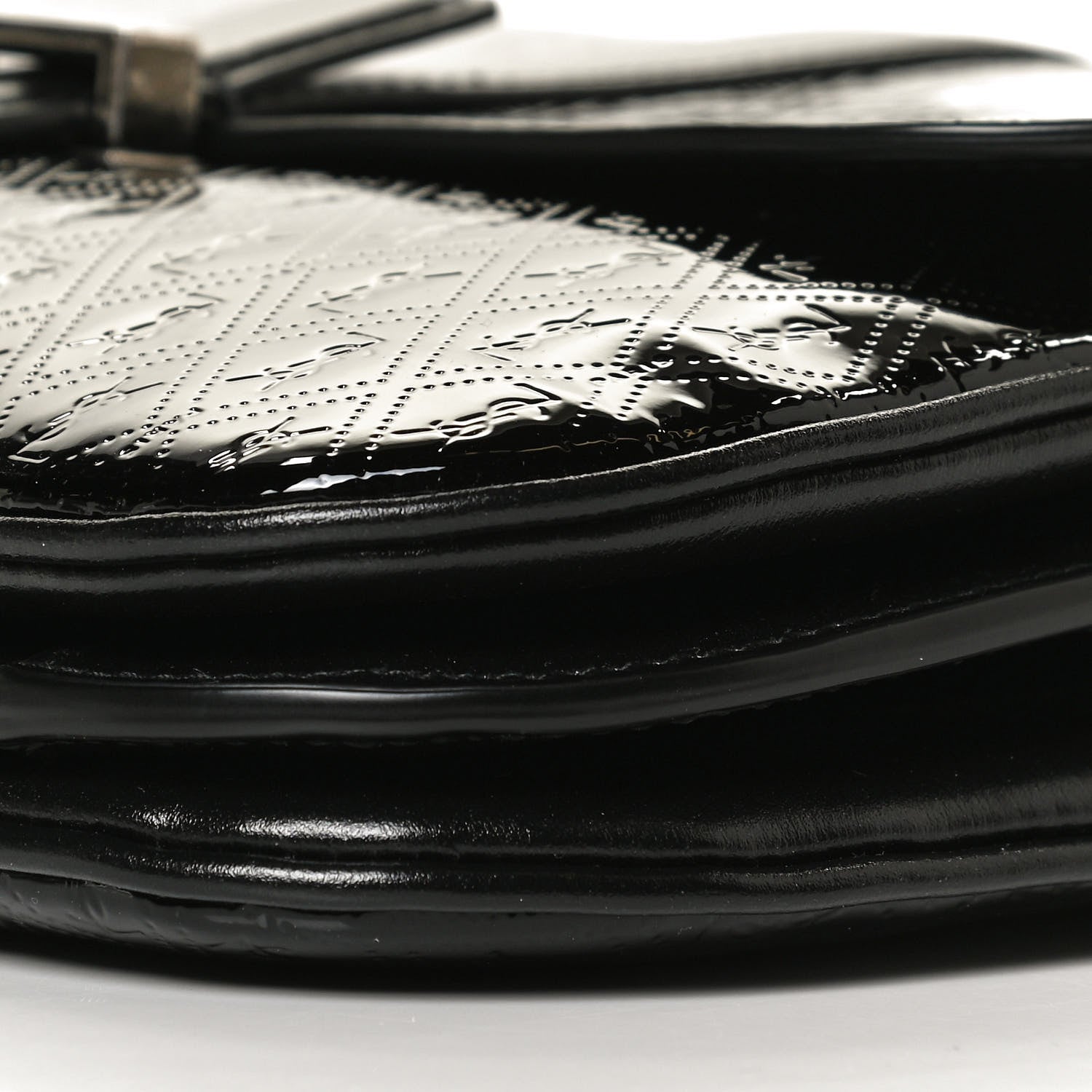 Saint Laurent Patent Embossed Small Le Monogramme Satchel Black 10 of 11