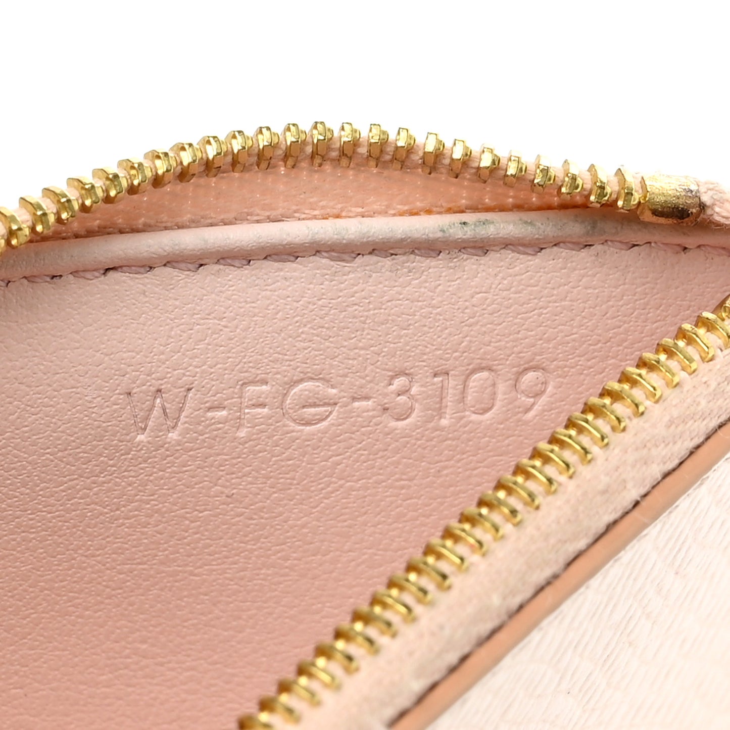 Grained Calfskin Zipped Card Holder Pink