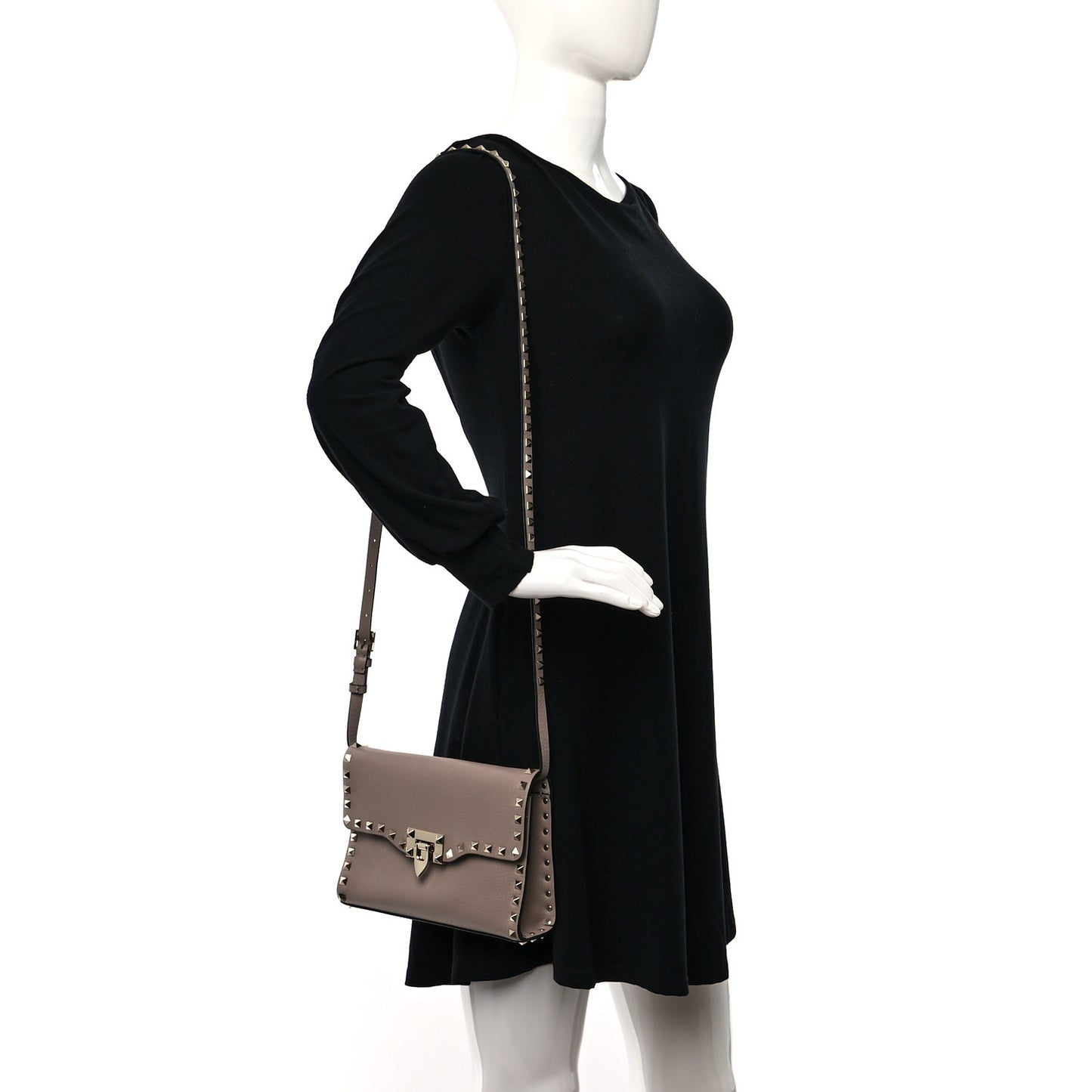 Pebbled Calfskin Medium Rockstud Flip Lock Crossbody Bag Poudre