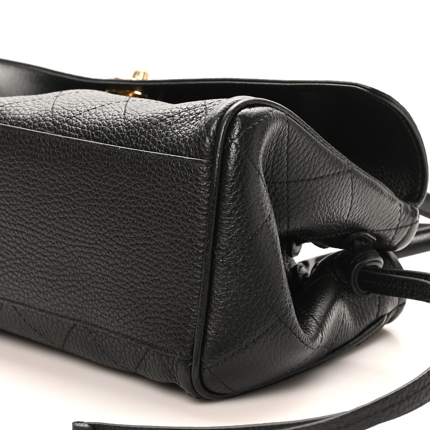 Chanel Grained Calfskin Stitched Urban Essentials Small Shopping Bag Black 30 of 33