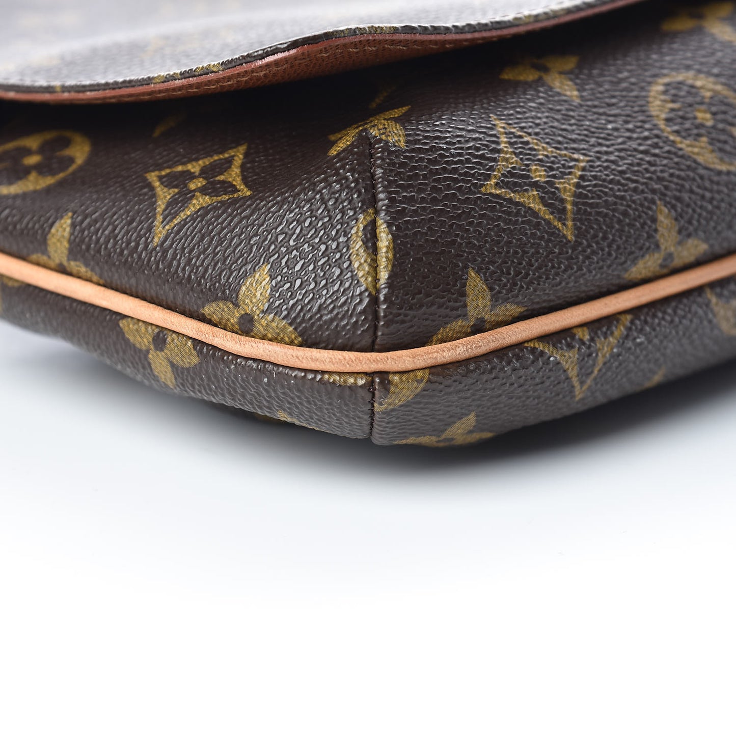 Monogram Musette Tango