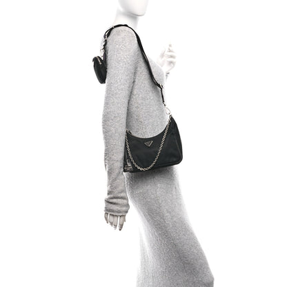 Prada Nylon Re-Edition 2005 Shoulder Bag Black 2 of 12